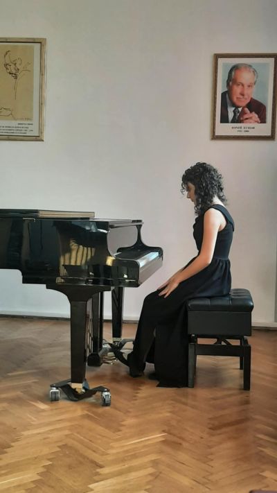 Възпитаниците на Елена Юлиянова с блестящо представяне на международен конкурс