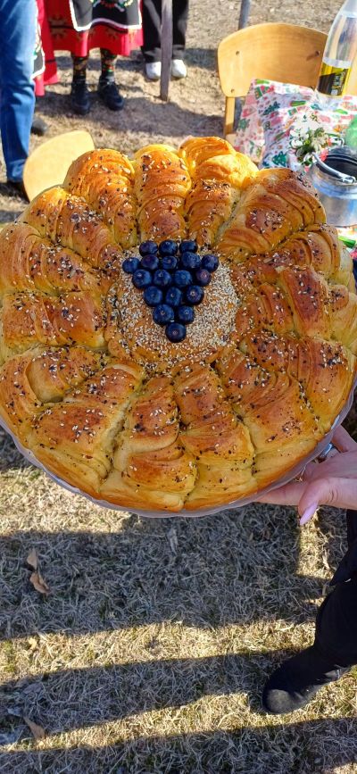 На Трифоновден зарязаха лозята в казанлъшкото село Долно Изворово