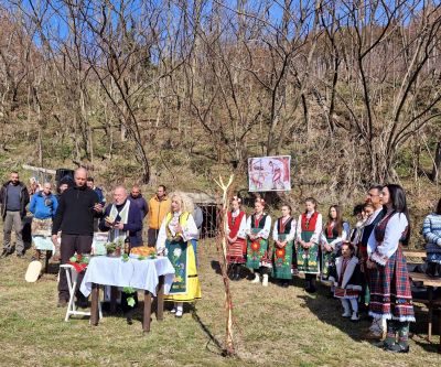 Трифон Зарезан: Шипка спази стари традиции и обичаи