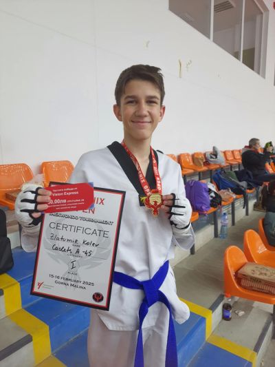 11 медала за Кентавърите от международен турнир