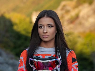Републиканската шампионка по ендуро и каскадьор от филм - Теована Станчева от Казанлък мечтае да стане адвокат / Новини от Казанлък
