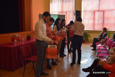 Единадесетокласници от Механото почерпиха опит от бивши възпитаници на гимназията, носители на наградата “Ученик на годината“