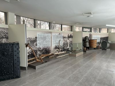 Ученици от ПХГ „Св. Св. Кирил и Методий присъстваха на открит урок в Музея на розата в Казанлък 