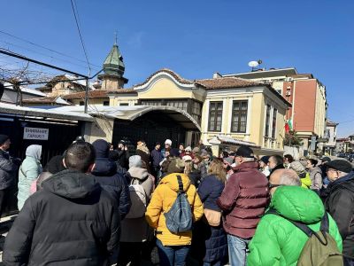Десетките казанлъчани и гости на града се докоснаха до вълнуващи истории от Стария Казанлък