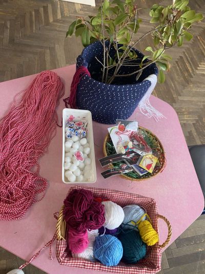 Третокласниците от ОУ „Чудомир“ са готови да посрещнат Баба Марта