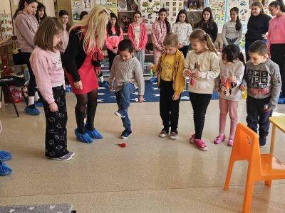 Казанлък се обедини в името на децата