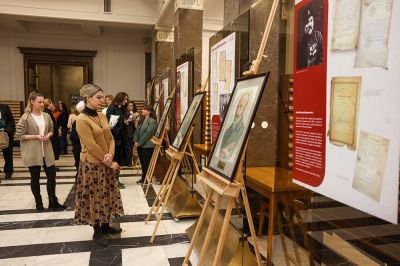 Националната библиотека и Национален парк-музей „Шипка-Бузлуджа“ със съвместна изложба  „В памет на безсмъртните…“