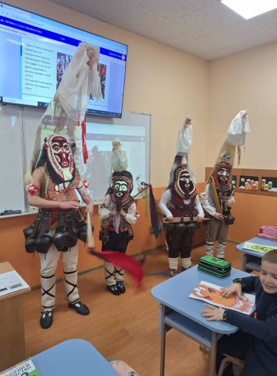 Кукери в ОУ „Георги Кирков“