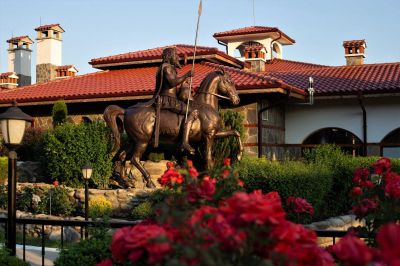 Подарете си незабравимо преживяване през дългия уикенд с посещение на комплекс “Дамасцена“