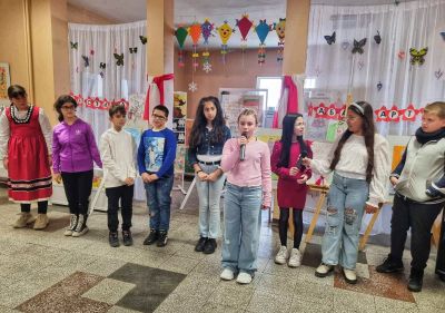 Червено - бели усмивки от ОУ „Чудомир“