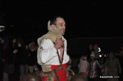 Традиции и обичаи на Сирни заговезни: Ритуален огън, прошка и “Хамкане“ в Казанлък