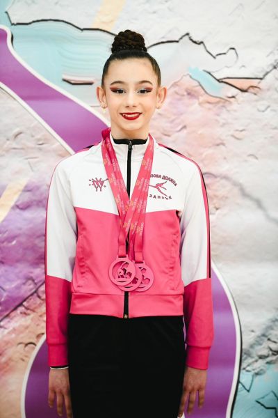 Грациите от СК “Розова долина“ откриха състезателния сезон с редица медали