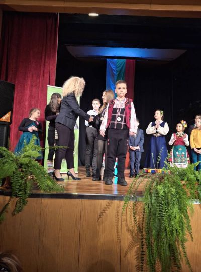 Наградиха лауреатите от четвъртото издание на Националния конкурс „С България в сърцето“