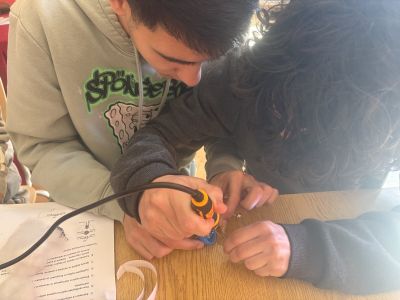 Представиха първата специалност “Компютърна техника и технологии“ през месеца на професиите в ПГ “Иван Хаджиенов“