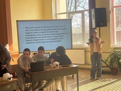 Представиха първата специалност “Компютърна техника и технологии“ през месеца на професиите в ПГ “Иван Хаджиенов“