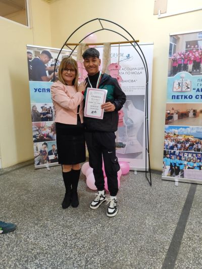 Турнир по тенис на маса се състоя в Профилирана гимназия „Академик Петко Стайнов“