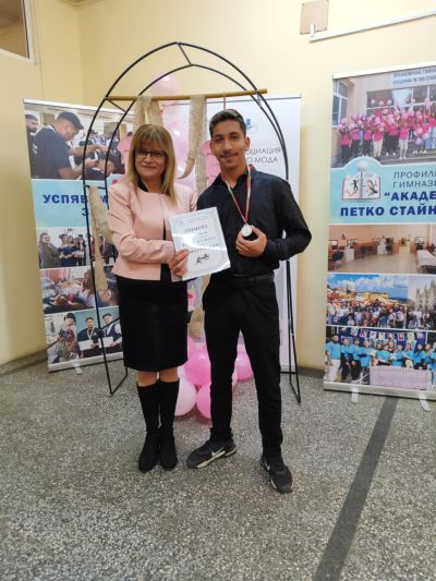 Турнир по тенис на маса се състоя в Профилирана гимназия „Академик Петко Стайнов“