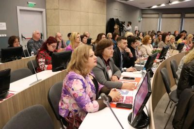 Стела Кехайова от “Жените на Казанлък“ участва в конференция за превенция на тормоза и насилието на работното място