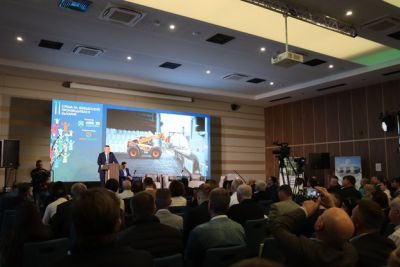 Министър Тахов: Използваме всички опции, за да увеличим подкрепата за българските фермери и преработватели