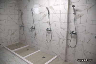 Двоен празник в ППМГ “Никола Обрешков“ Казанлък: След 4 десетилетия бе открит изцяло нов физкултурен салон