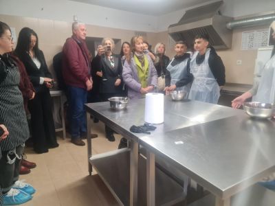 Представителна група от ПГЛПТ посети Самоков в мобилност по НП „Иновации в действие“ 