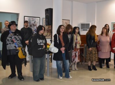 В чест на Деня на жената: 33 художнички от Казанлък с обща изложба „Женското начало“