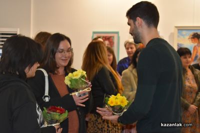 В чест на Деня на жената: 33 художнички от Казанлък с обща изложба „Женското начало“