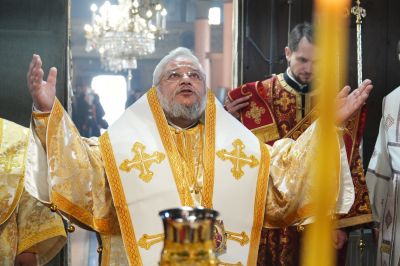 Митрополит Киприан отбелязва тържествено 49-ия си рожден ден в Казанлък