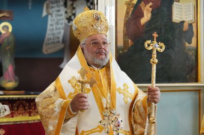 Митрополит Киприан отбелязва тържествено 49-ия си рожден ден в Казанлък