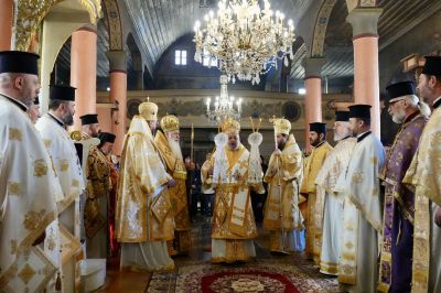 Митрополит Киприан отбелязва тържествено 49-ия си рожден ден в Казанлък