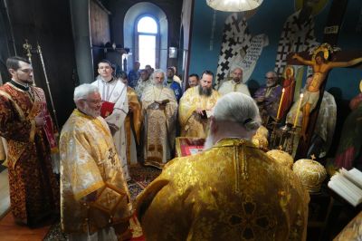 Митрополит Киприан отбелязва тържествено 49-ия си рожден ден в Казанлък