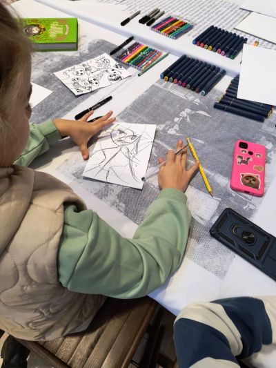 Работилница за комикси „Супермайки“, водена от Иван Томов, събра ентусиасти в Художествена галерия - Казанлък  