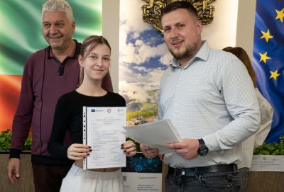 Успешно завършена практика за ученици от ПГЛПТ по проект “Модернизиране на професионалното образование и обучение“