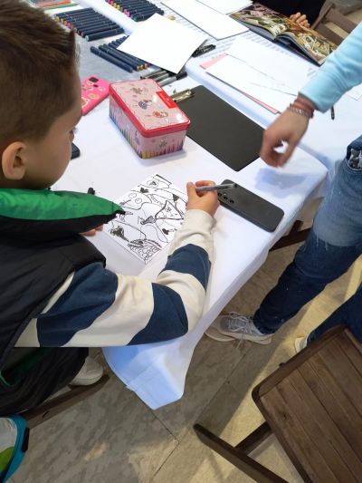 Работилница за комикси „Супермайки“, водена от Иван Томов, събра ентусиасти в Художествена галерия - Казанлък  