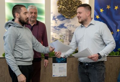 Успешно завършена практика за ученици от ПГЛПТ по проект “Модернизиране на професионалното образование и обучение“