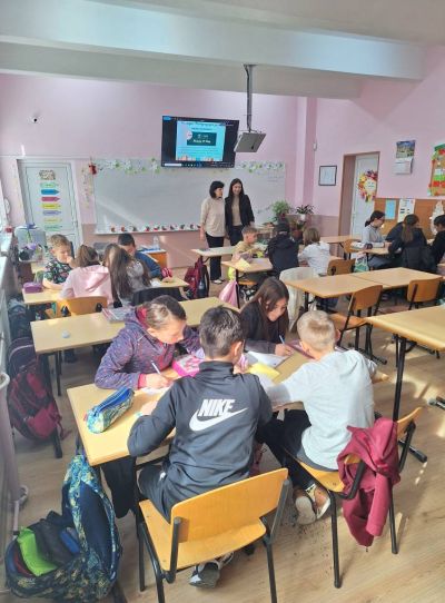 Четвъртокласниците от ОУ “Георги Кирков“ участваха във вълнуващото състезание “Стая на загадките“