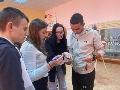 Ученици от Механото премираха сили и знания в състезание по случай Деня на числото Пи