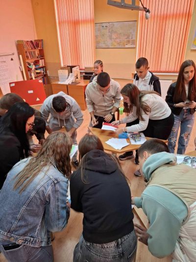 Ученици от Механото премираха сили и знания в състезание по случай Деня на числото Пи