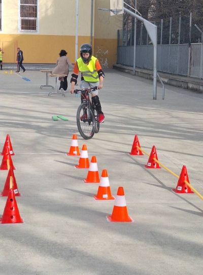ОУ „Георги Кирков” бе домакин на общинския кръг от Националното състезание по безопасност на движението