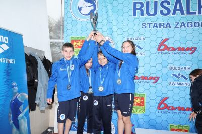 Злато и победа в отборното класиране за плувните надежди от СКП “Траяна“ 