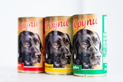 “ХРУПИ“ - обновеният склад за храни за домашни любимци в Казанлък ви очаква