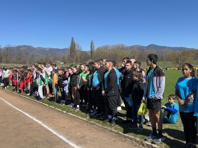 Момичета от ОУ “Мати Болгария“ завоюваха шампионската титла в Общинското първенство по лека атлетика