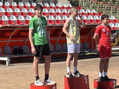 Момичета от ОУ “Мати Болгария“ завоюваха шампионската титла в Общинското първенство по лека атлетика