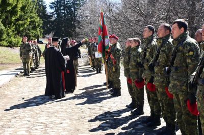 Новоназначени военнослужещи в Сухопътните войски положиха клетва в подножието на връх “Хаджи Димитър“