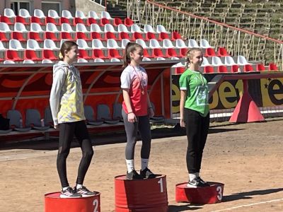Момичета от ОУ “Мати Болгария“ завоюваха шампионската титла в Общинското първенство по лека атлетика