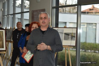 Учениците на Йонко Русев пресъздадоха стихове във фотографии