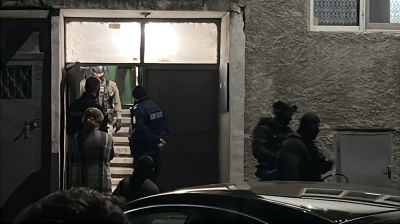 Психично болен изгони родителите си и се барикадира в дома си в Казанлък