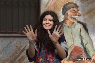 Чудомировите герои оживяха в стенопис, дело на казанлъшките художници