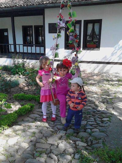 Читалище “Чудомир” в село Турия отброи 120 лазарника 