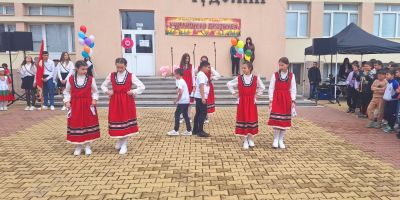 ОУ „Чудомир“ празнува 135 години от рождението на Димитър Чорбаджийски - Чудомир